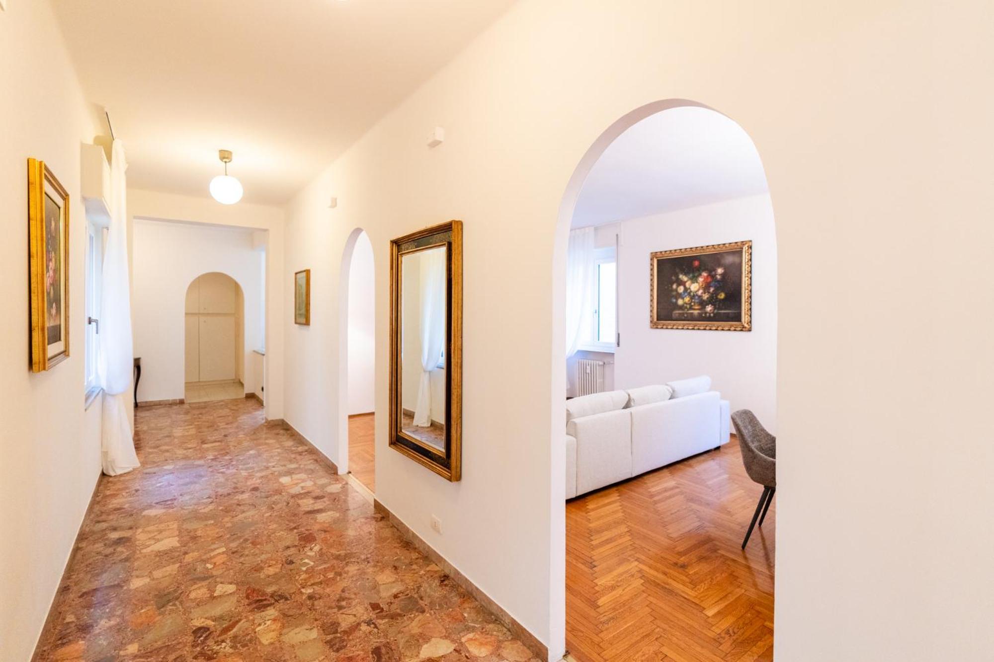 Domus Verona - Elegante Residenza Con Affaccio Su Porta Leoni 客房 照片