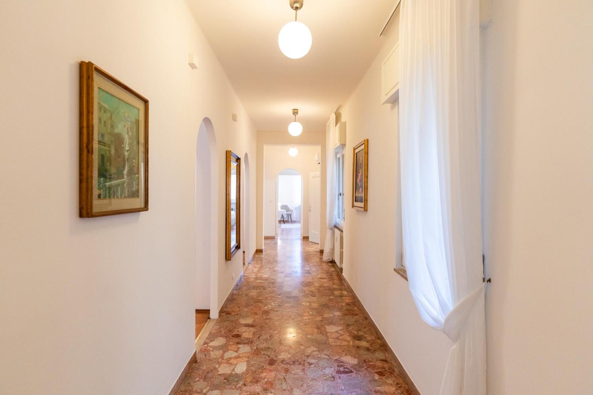 Domus Verona - Elegante Residenza Con Affaccio Su Porta Leoni 客房 照片