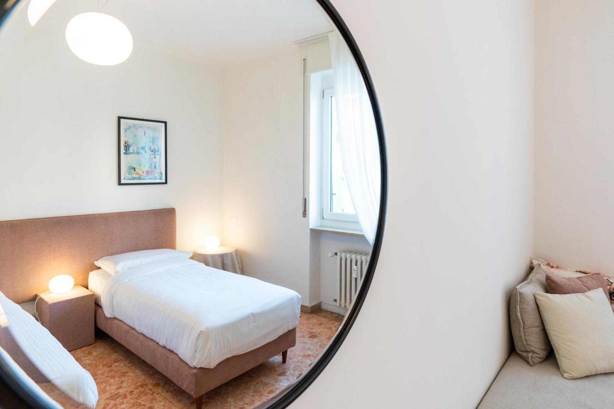 Domus Verona - Elegante Residenza Con Affaccio Su Porta Leoni 客房 照片