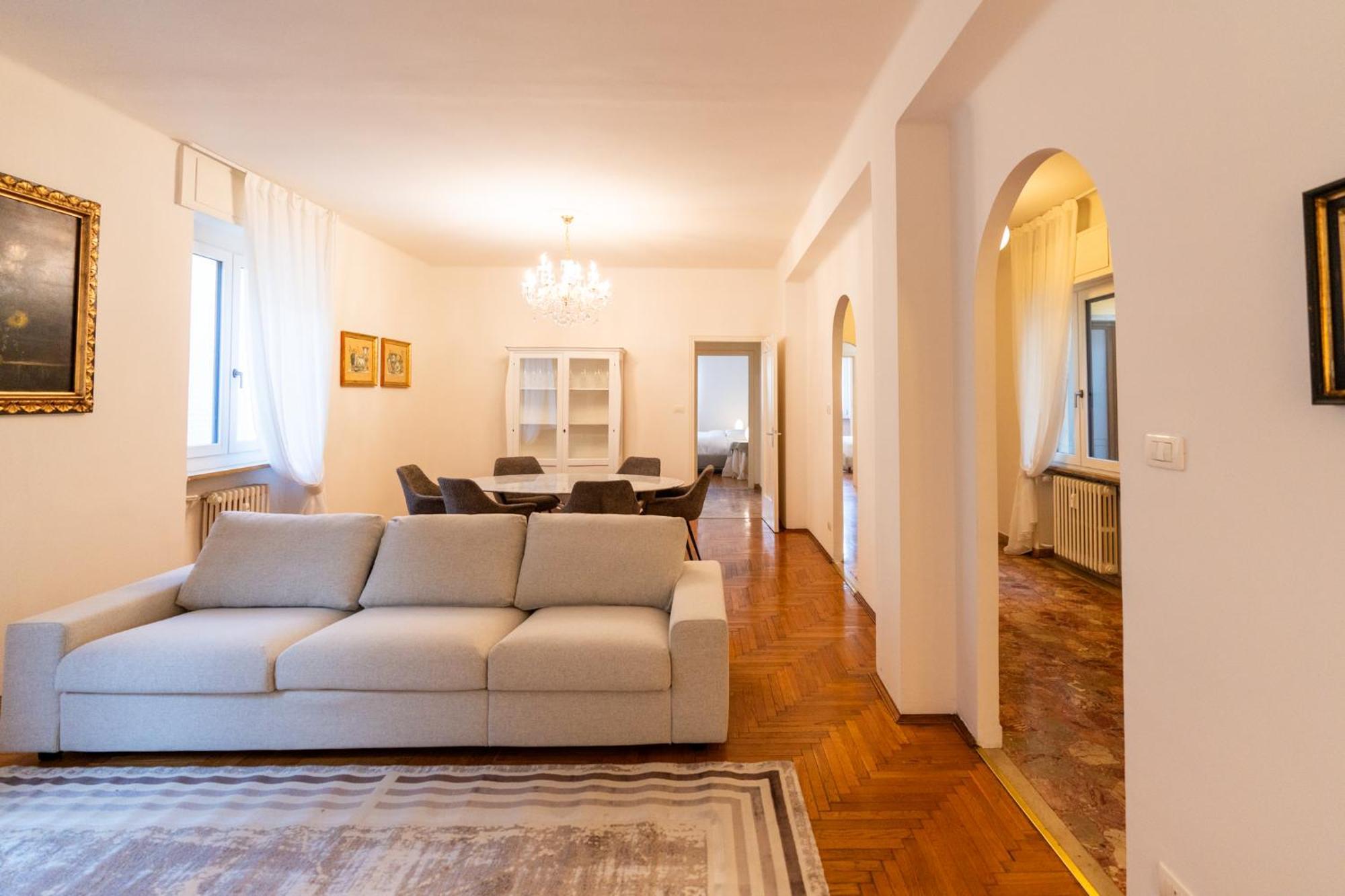 Domus Verona - Elegante Residenza Con Affaccio Su Porta Leoni 客房 照片