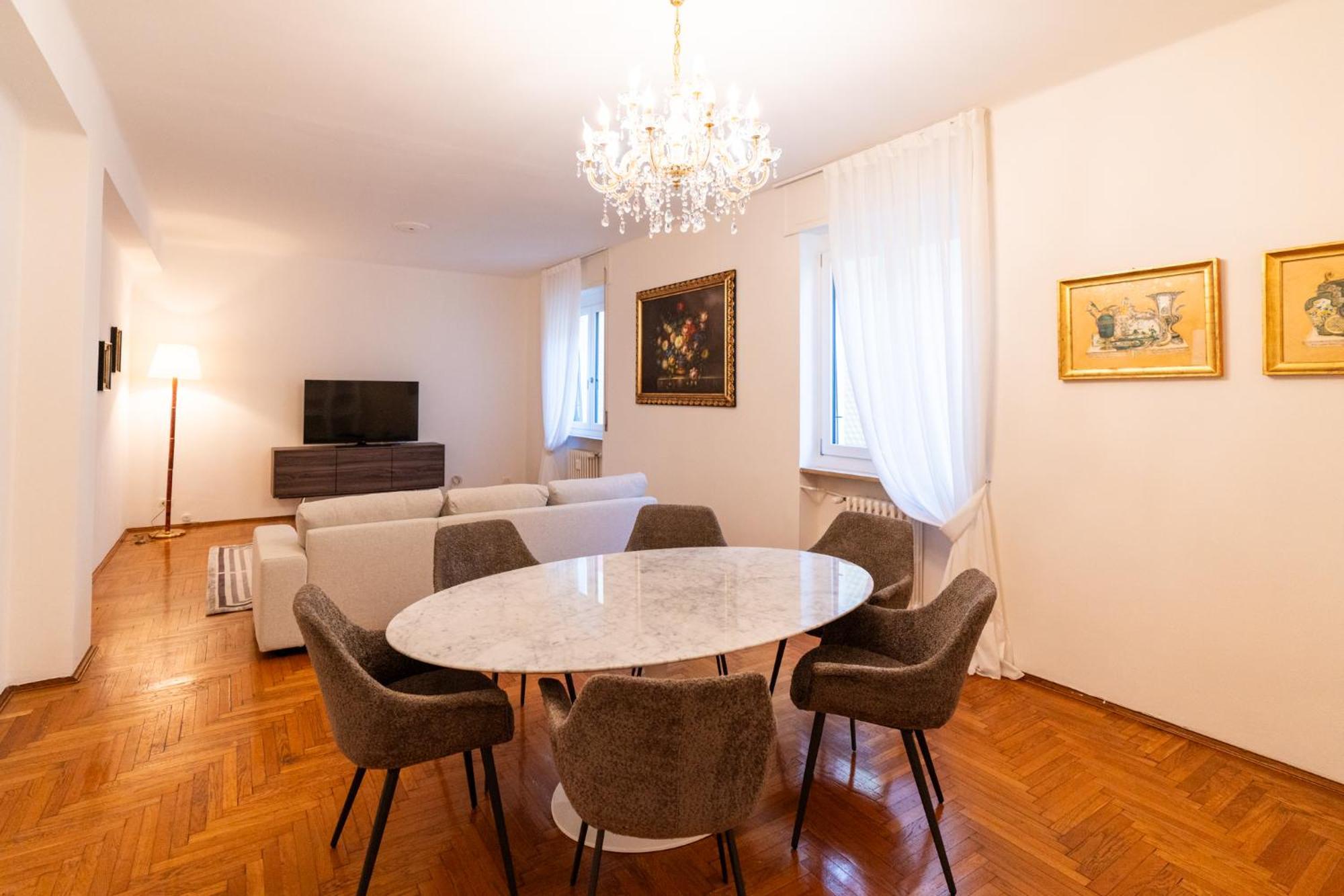 Domus Verona - Elegante Residenza Con Affaccio Su Porta Leoni 客房 照片