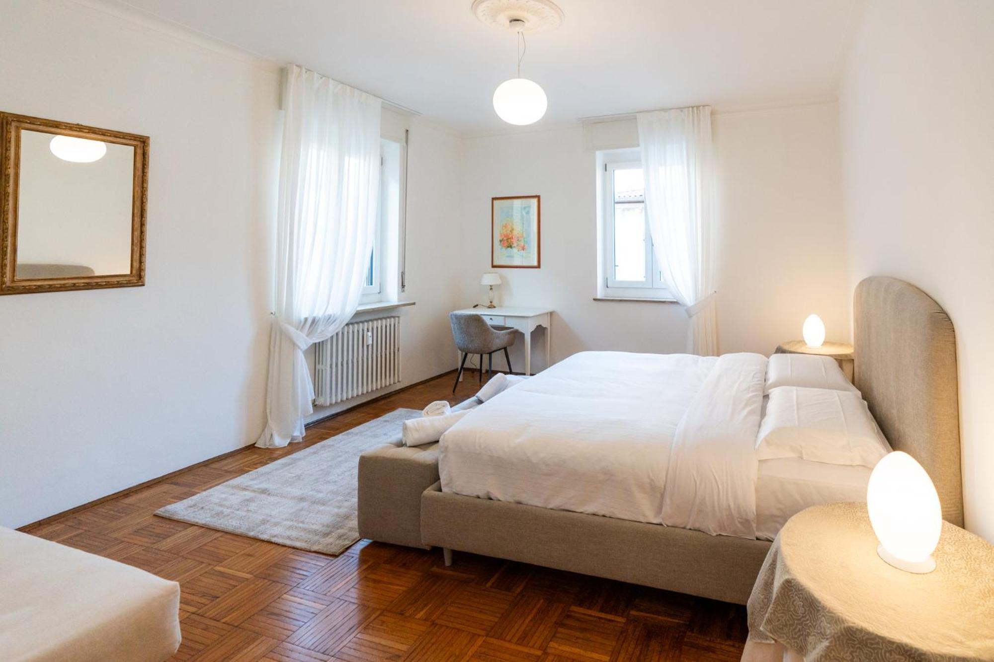 Domus Verona - Elegante Residenza Con Affaccio Su Porta Leoni 客房 照片